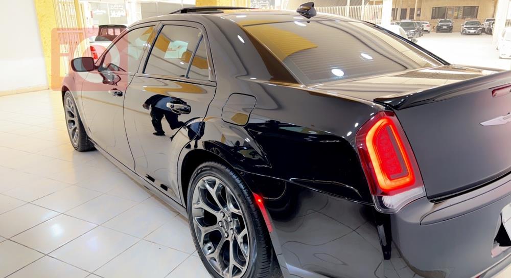 كرايسلر 300